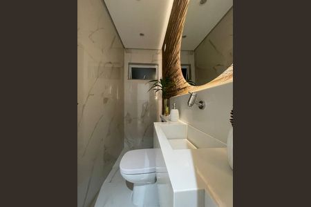 Casa para alugar com 380m², 6 quartos e 1 vaga Casa para alugar com 380m², 6 quartos e 1 vagaBanheiro