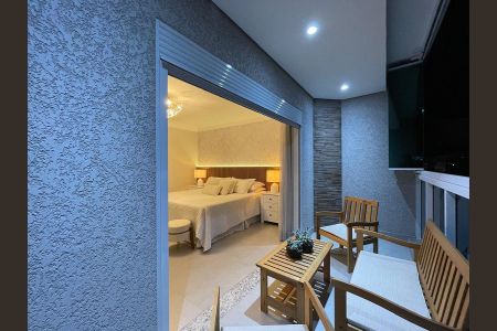Casa para alugar com 380m², 6 quartos e 1 vaga Casa para alugar com 380m², 6 quartos e 1 vagaVaranda