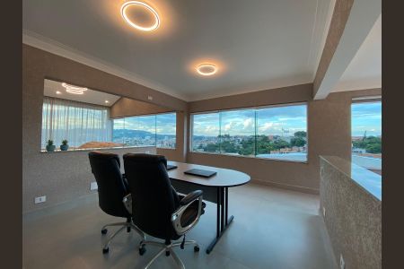 Casa para alugar com 380m², 6 quartos e 1 vaga Casa para alugar com 380m², 6 quartos e 1 vagaEscritório