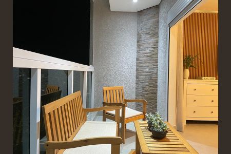 Casa para alugar com 380m², 6 quartos e 1 vaga Casa para alugar com 380m², 6 quartos e 1 vagaVaranda