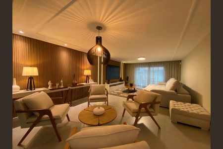 Casa para alugar com 380m², 6 quartos e 1 vaga Casa para alugar com 380m², 6 quartos e 1 vagaSala