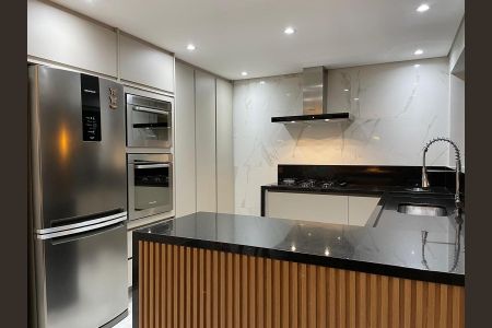 Casa para alugar com 380m², 6 quartos e 1 vaga Casa para alugar com 380m², 6 quartos e 1 vagaCozinha