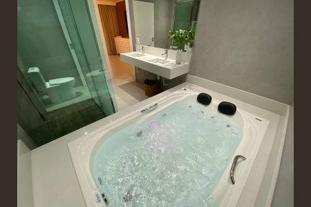 Casa para alugar com 380m², 6 quartos e 1 vaga Casa para alugar com 380m², 6 quartos e 1 vagaBanheiro
