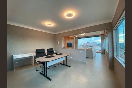 Casa para alugar com 380m², 6 quartos e 1 vaga Casa para alugar com 380m², 6 quartos e 1 vagaEscritório