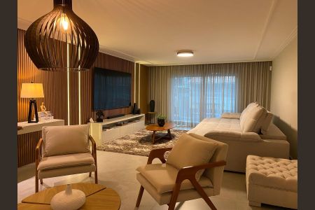 Casa para alugar com 380m², 6 quartos e 1 vaga Casa para alugar com 380m², 6 quartos e 1 vagaSala