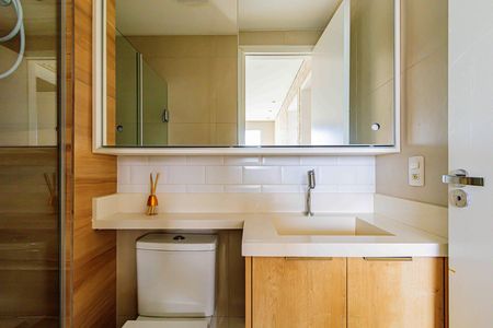 Apartamento à venda com 41m², 2 quartos e 1 vaga Apartamento à venda com 41m², 2 quartos e 1 vagaBanheiro