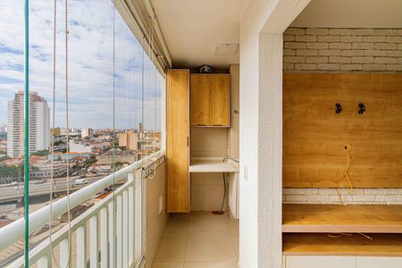 Apartamento à venda com 41m², 2 quartos e 1 vaga Apartamento à venda com 41m², 2 quartos e 1 vagaVaranda