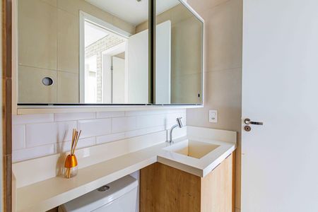 Apartamento à venda com 41m², 2 quartos e 1 vaga Apartamento à venda com 41m², 2 quartos e 1 vagaBanheiro