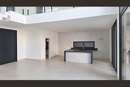 Sala de casa de condomínio à venda com 2 quartos, 334m² em Cidade Tamboré, Santana de Parnaíba