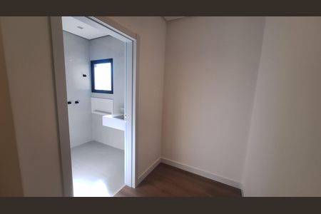 Casa de condomínio à venda com 334m², 2 quartos e 2 vagas Casa de condomínio à venda com 334m², 2 quartos e 2 vagasBanheiro da Suíte 2