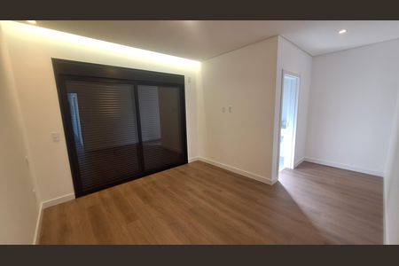 Banheiro da Suíte 2 de casa de condomínio à venda com 2 quartos, 334m² em Cidade Tamboré, Santana de Parnaíba