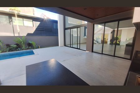 Casa de condomínio à venda com 334m², 2 quartos e 2 vagas