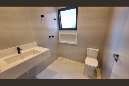 Casa de condomínio à venda com 334m², 2 quartos e 2 vagas Casa de condomínio à venda com 334m², 2 quartos e 2 vagasBanheiro da Suíte 3