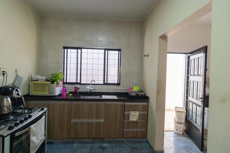 Casa à venda com 136m², 3 quartos e 3 vagas Casa à venda com 136m², 3 quartos e 3 vagasCozinha