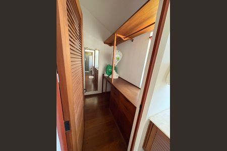 Closet de casa à venda com 4 quartos, 608m² em Bairro das Palmeiras, Campinas