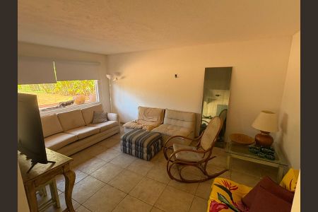 Casa à venda com 608m², 4 quartos e 4 vagas Casa à venda com 608m², 4 quartos e 4 vagasSala