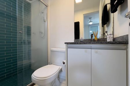 Apartamento à venda com 79m², 3 quartos e 2 vagasBanheiro do quarto 1