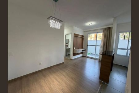 Sala de apartamento para alugar com 3 quartos, 75m² em Estoril, Belo Horizonte