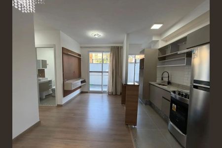 Sala de apartamento para alugar com 3 quartos, 75m² em Estoril, Belo Horizonte