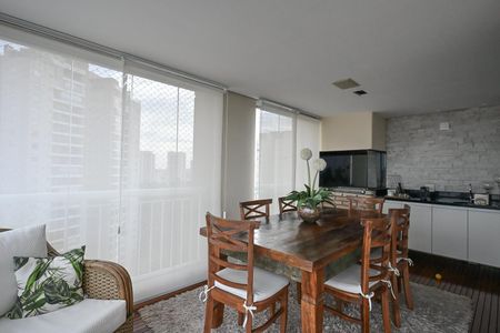 Apartamento à venda com 260m², 3 quartos e 4 vagasVaranda