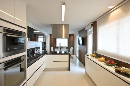 Apartamento à venda com 260m², 3 quartos e 4 vagasCozinha