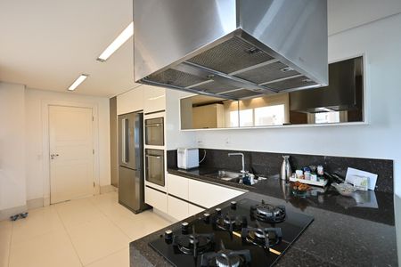 Apartamento à venda com 260m², 3 quartos e 4 vagasCozinha