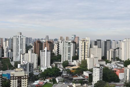 Apartamento à venda com 260m², 3 quartos e 4 vagasVista da Suíte 2