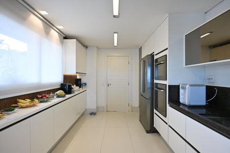 Apartamento à venda com 260m², 3 quartos e 4 vagasCozinha