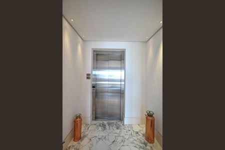 Apartamento à venda com 260m², 3 quartos e 4 vagasHall Privativo