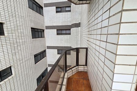Apartamento para alugar com 168m², 4 quartos e 2 vagas Apartamento para alugar com 168m², 4 quartos e 2 vagasVaranda