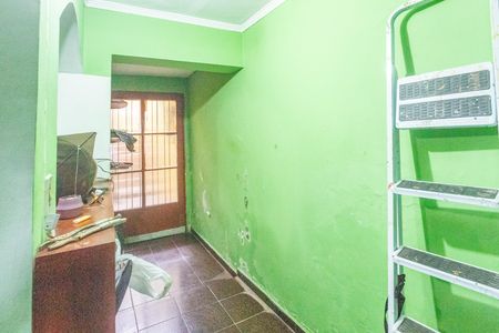 Casa à venda com 180m², 2 quartos e 2 vagas Casa à venda com 180m², 2 quartos e 2 vagasCorredor / entrada
