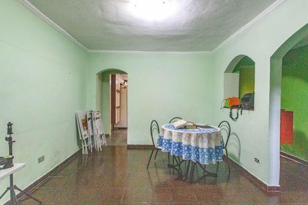 Casa à venda com 180m², 2 quartos e 2 vagas Casa à venda com 180m², 2 quartos e 2 vagasSala de jantar