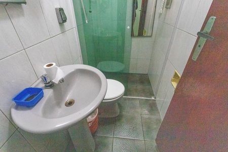 Casa à venda com 180m², 2 quartos e 2 vagas Casa à venda com 180m², 2 quartos e 2 vagasBanheiro 2