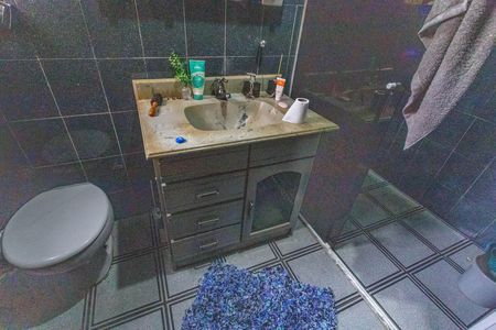 Casa à venda com 180m², 2 quartos e 2 vagas Casa à venda com 180m², 2 quartos e 2 vagasBanheiro 1