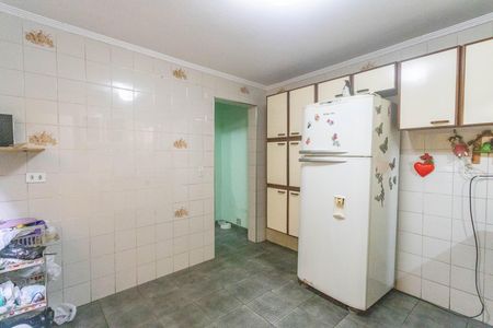Casa à venda com 180m², 2 quartos e 2 vagas Casa à venda com 180m², 2 quartos e 2 vagasCozinha