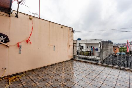 Casa à venda com 180m², 2 quartos e 2 vagas Casa à venda com 180m², 2 quartos e 2 vagasTerraço