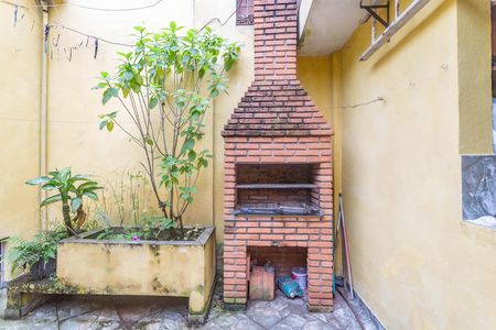 Casa à venda com 180m², 2 quartos e 2 vagas Casa à venda com 180m², 2 quartos e 2 vagasChurrasqueira