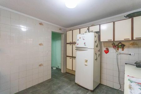 Casa à venda com 180m², 2 quartos e 2 vagas Casa à venda com 180m², 2 quartos e 2 vagasCozinha