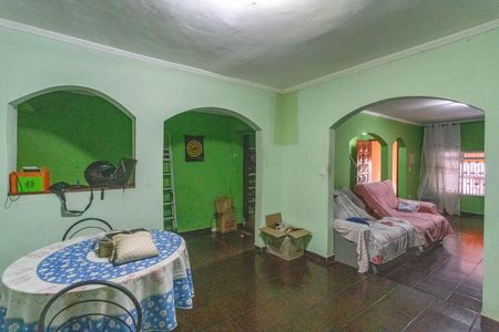 Casa à venda com 180m², 2 quartos e 2 vagas Casa à venda com 180m², 2 quartos e 2 vagasSala de jantar