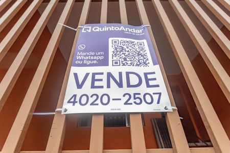 Casa à venda com 180m², 2 quartos e 2 vagas Casa à venda com 180m², 2 quartos e 2 vagasPlaca