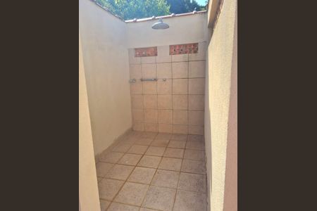 Casa à venda com 200m², 3 quartos e 5 vagas Casa à venda com 200m², 3 quartos e 5 vagasBanheiro