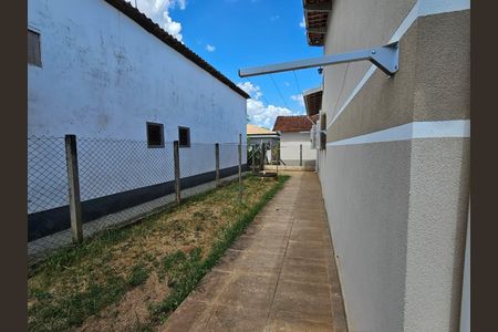 Casa à venda com 200m², 3 quartos e 5 vagas Casa à venda com 200m², 3 quartos e 5 vagascomodo