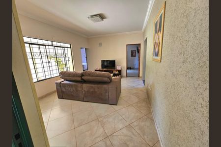 Sala  de casa à venda com 3 quartos, 200m² em Recanto dos Dourados, Campinas