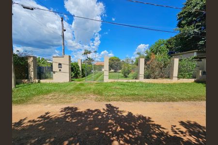 Casa à venda com 200m², 3 quartos e 5 vagas Casa à venda com 200m², 3 quartos e 5 vagasÁrea externa