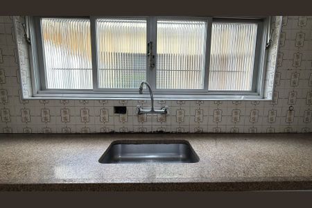 Cozinha de casa à venda com 3 quartos, 120m² em Vila Libanesa, São Paulo