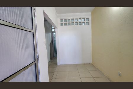 Casa para alugar com 40m², 1 quarto e sem vaga Casa para alugar com 40m², 1 quarto e sem vagaSala