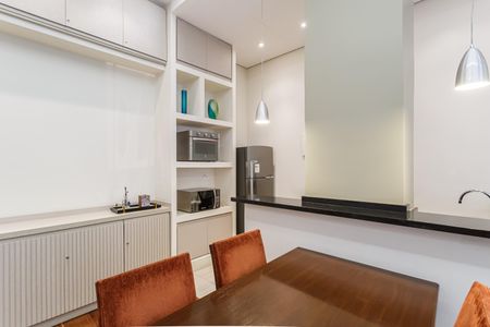 Apartamento para alugar com 100m², 2 quartos e 2 vagas Apartamento para alugar com 100m², 2 quartos e 2 vagasÁrea comum - Salão de festas