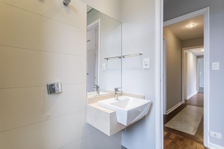 Apartamento para alugar com 100m², 2 quartos e 2 vagas Apartamento para alugar com 100m², 2 quartos e 2 vagasBanheiro da Suíte 2