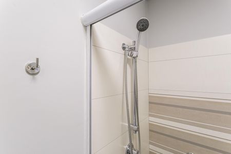 Apartamento para alugar com 100m², 2 quartos e 2 vagas Apartamento para alugar com 100m², 2 quartos e 2 vagasBanheiro da Suíte 1