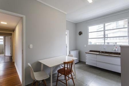 Apartamento para alugar com 100m², 2 quartos e 2 vagas Apartamento para alugar com 100m², 2 quartos e 2 vagasCozinha